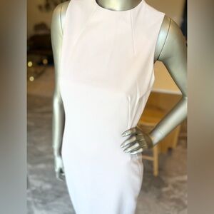 Elegant Light Lavender Sleeveless Dress with Stretch